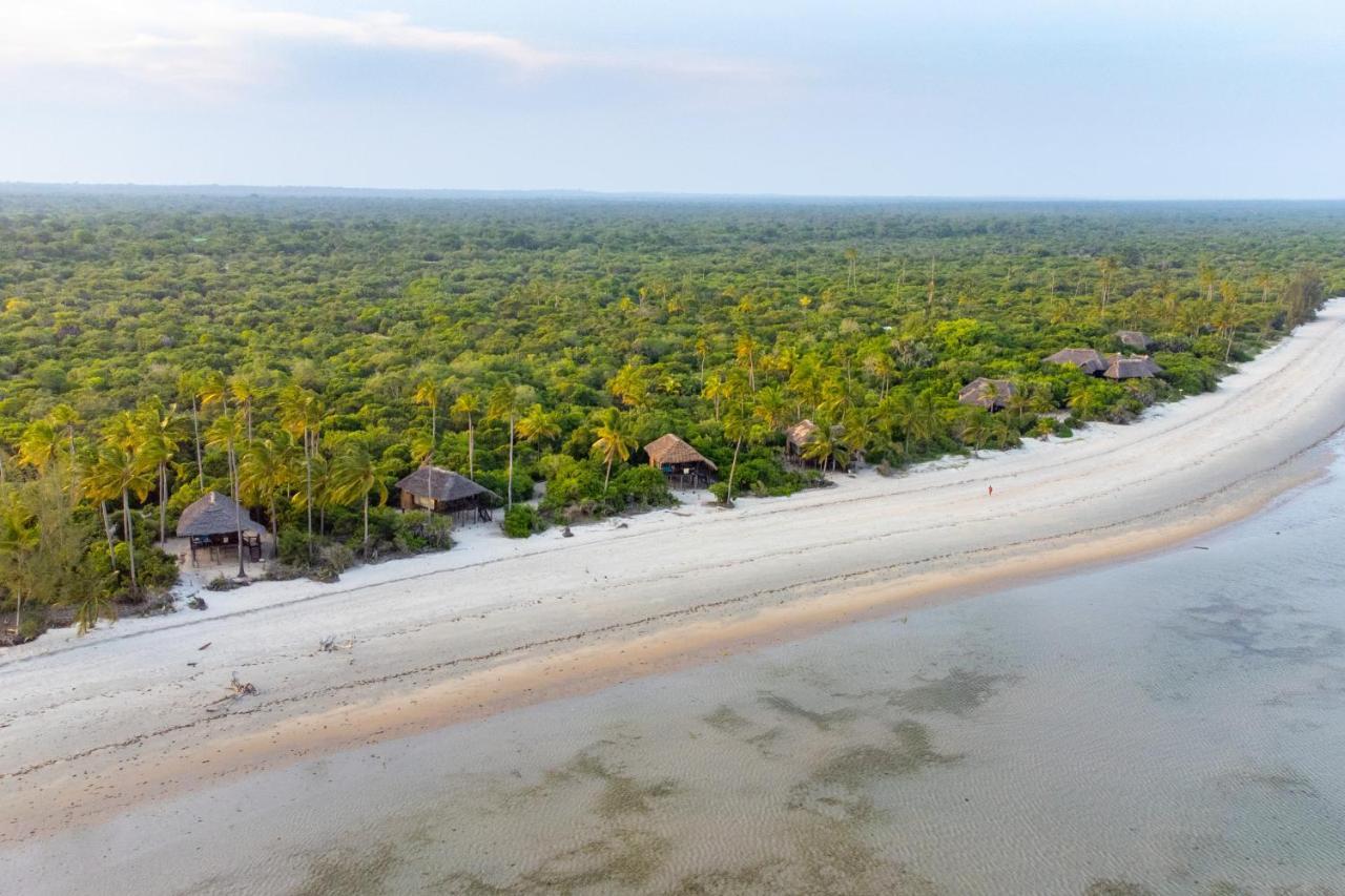 Simply Saadani Camp, A Tent With A View Safaris Mkwaja エクステリア 写真
